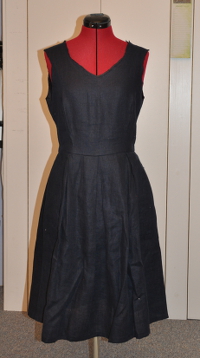 Trägerkleid ausgeschnitten