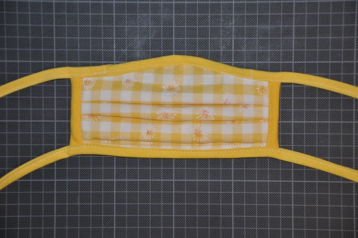 Mundschutz mit Nasenaussparung